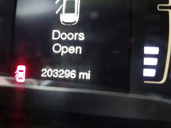 2017 Jeep Cherokee Altitude with VIN 1C4PJLAS7HW663071, listed as a IAAI auction lot 42186905 with 203,296 mi miles and . Bid and sale history available at DreamBid. Image 15.