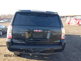 2015 GMC Yukon XL SLT with VIN 1GKS2HKC8FR154330, listed as a IAAI auction lot 41650106 with 268,056 mi miles. Bid and sale history available at carsss.com. Image 16.
