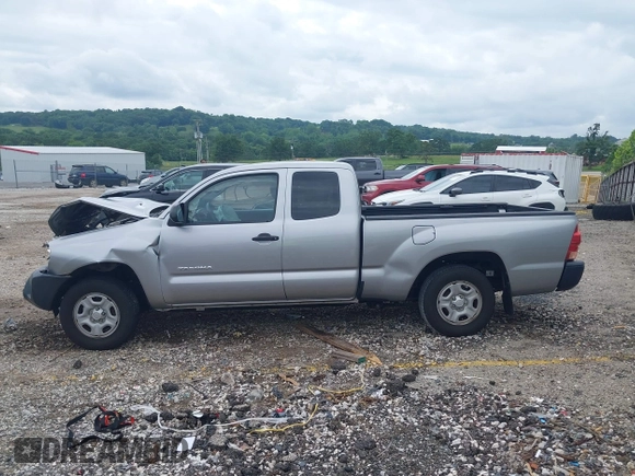 2015 Toyota Tacoma with VIN 5TFTX4CN7FX052538, listed as a IAAI auction lot 42465330 with 81,530 mi miles and . Bid and sale history available at DreamBid. Image 14.