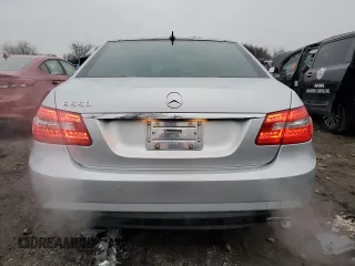2010 Mercedes-Benz E 550 Luxury с VIN WDDHF7CBXAA045116, выставлен на аукционе Copart как лот 85845644 с пробегом 157 984 миль миль и Списание • Salvage title. История ставок и продаж доступна на DreamBid. Изображение 6.
