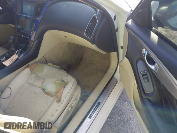 2014 Infiniti Q50 Hybrid Premium with VIN JN1AV7AP2EM690136, listed as a IAAI auction lot 42481510 with 203,832 mi miles and . Bid and sale history available at DreamBid. Image 5.