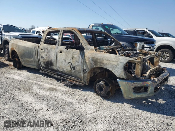 2023 Ram 3500 Tradesman z VIN 3C63RRGLXPG623758, wystawiony jako Copart lot #52343875 z przebiegiem Nie podano mil oraz Nie do naprawy • Non repairable. Historia ofert i sprzedaży dostępna na DreamBid. Obrazek 4.