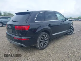 2017 Audi Q7 Premium Plus z VIN WA1LAAF71HD002374, wystawiony jako IAAI lot #42257820 z przebiegiem 111 527 mil mil oraz . Historia ofert i sprzedaży dostępna na DreamBid. Obrazek 4.