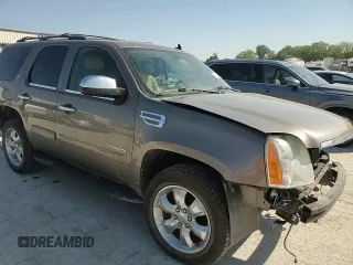 2011 GMC Yukon SLT with VIN 1GKS2CE0XBR361333, listed as a Copart auction lot 73684714 with 259,158 mi miles and Salvage Title. Bid and sale history available at DreamBid. Image 10.