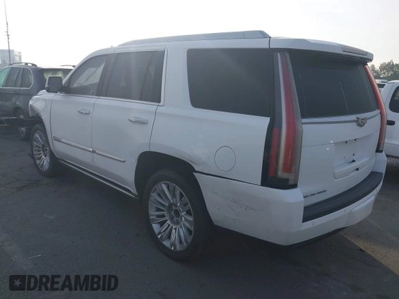 2016 Cadillac Escalade Platinum z VIN 1GYS4DKJ5GR260260, wystawiony jako IAAI lot #41476668 z przebiegiem 108 058 mil mil oraz . Historia ofert i sprzedaży dostępna na DreamBid. Obrazek 3.