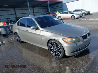 2008 BMW 3 Series 335xi z VIN WBAVD535X8A284478, wystawiony jako IAAI lot #42234123 z przebiegiem 225 165 mil mil oraz . Historia ofert i sprzedaży dostępna na DreamBid. Obrazek 1.