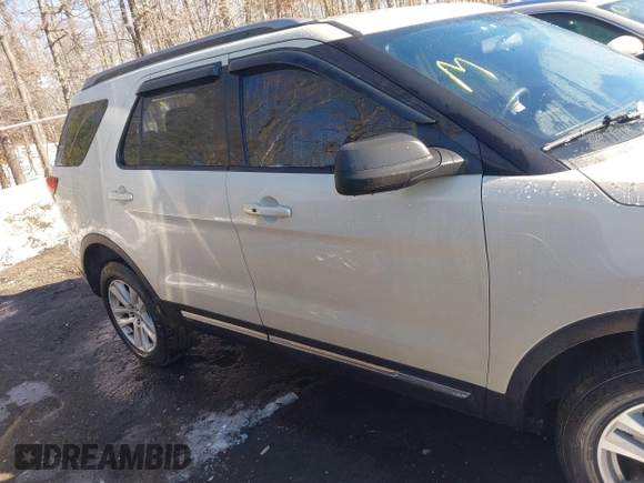 2018 Ford Explorer XLT z VIN 1FM5K8D81JGA18090, wystawiony jako IAAI lot #41316187 z przebiegiem 136 199 mil mil oraz . Historia ofert i sprzedaży dostępna na DreamBid. Obrazek 13.