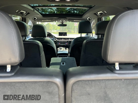 2017 Audi Q7 Premium Plus with VIN WA1LAAF74HD011084, listed as a Copart auction lot 62784675 with 167,905 mi miles and Clean title. Bid and sale history available at DreamBid. Image 9.