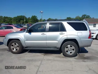 2005 Toyota 4Runner SR5 z VIN JTEZU14RX50048814, wystawiony jako IAAI lot #42042996 z przebiegiem 161 710 mil mil oraz . Historia ofert i sprzedaży dostępna na DreamBid. Obrazek 14.