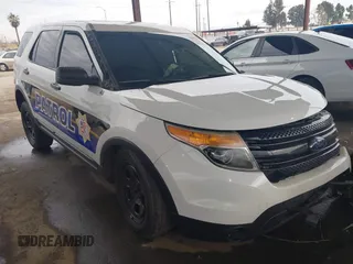 2014 Ford Police Interceptor Utility z VIN 1FM5K8AR0EGC40445, wystawiony jako IAAI lot #41492520 z przebiegiem Nie podano mil oraz . Historia ofert i sprzedaży dostępna na DreamBid. Obrazek 1.