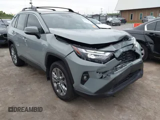 2023 Toyota RAV4 XLE Premium z VIN 2T3C1RFV7PW258622, wystawiony jako IAAI lot #42102695 z przebiegiem 36 462 mil mil oraz . Historia ofert i sprzedaży dostępna na DreamBid. Obrazek 1.