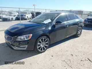 2018 Volvo S60 Inscription Platinum with VIN LYV402HM1JB156380, listed as a IAAI auction lot 41408529 with 106,933 mi miles. Bid and sale history available at carsss.com. Image 16.