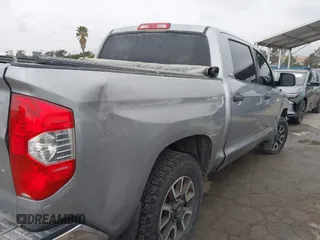 2017 Toyota Tundra 2WD SR5 with VIN 5TFEY5F15HX222712, listed as a IAAI auction lot 42064891 with 214,782 mi miles. Bid and sale history available at carsss.com. Image 18.