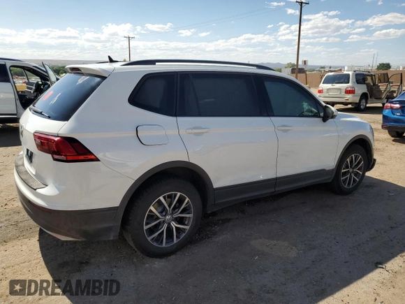 2021 Volkswagen Tiguan S z VIN 3VV1B7AX8MM065752, wystawiony jako Copart lot #62013905 z przebiegiem Nie podano mil oraz Szkoda całkowita • Salvage title. Historia ofert i sprzedaży dostępna na DreamBid. Obrazek 3.