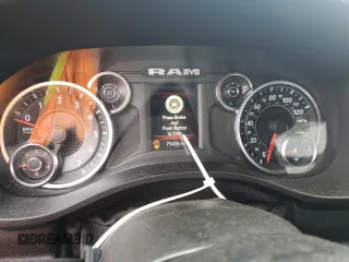 2021 Ram 1500 Big Horn z VIN 1C6SRFBT7MN757180, wystawiony jako Copart lot #55508355 z przebiegiem 75 435 mil mil oraz Szkoda całkowita • Salvage title. Historia ofert i sprzedaży dostępna na DreamBid. Obrazek 9.