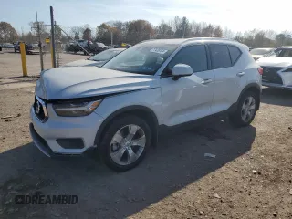 2022 Volvo XC40 Momentum with VIN YV4AC2HK2N2726416, listed as a Copart auction lot 77426764 with 84,997 mi miles and Salvage title. Bid and sale history available at DreamBid. Image 1.