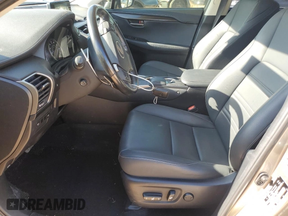2020 Lexus NX 300 z VIN JTJAARBZ3L5011774, wystawiony jako Copart lot #52545015 z przebiegiem 49 767 mil mil oraz Szkody całkowita. Historia ofert i sprzedaży dostępna na DreamBid. Obrazek 7.