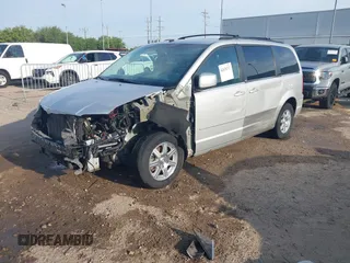 2008 Chrysler Town & Country Touring with VIN 2A8HR54PX8R822991, listed as a IAAI auction lot 42028717 with 152,898 mi miles. Bid and sale history available at carsss.com. Image 2.