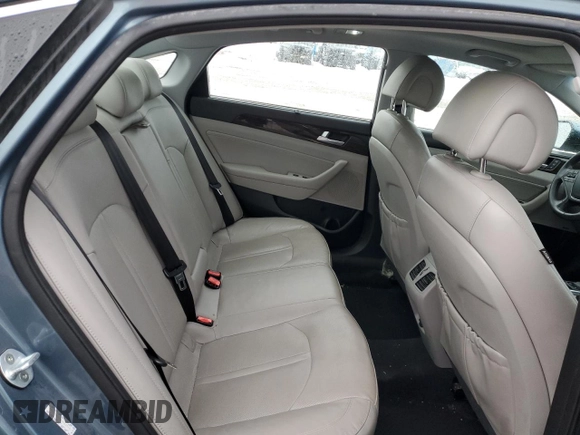2016 Hyundai Sonata Limited with VIN KMHE34L14GA033575, listed as a Copart auction lot 39844204 with 133,641 mi miles and . Bid and sale history available at DreamBid. Image 10.