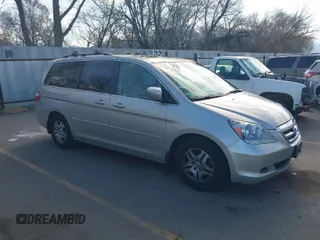 2005 Honda Odyssey EX-L with VIN 5FNRL38615B062427, listed as a IAAI auction lot 41922322 with 194,837 mi miles. Bid and sale history available at carsss.com. Image 1.
