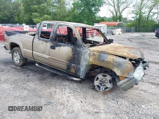 2005 Chevrolet Silverado 1500 Z71 z VIN 1GCEK19B65E260861, wystawiony jako IAAI lot #42122540 z przebiegiem Nie podano mil oraz . Historia ofert i sprzedaży dostępna na DreamBid. Obrazek 1.