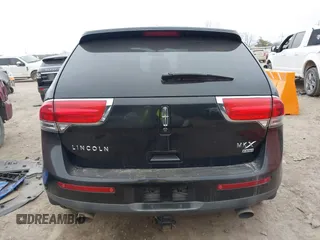 2012 Lincoln MKX z VIN 2LMDJ8JK0CBL17485, wystawiony jako IAAI lot #41697261 z przebiegiem 171 648 mil mil oraz . Historia ofert i sprzedaży dostępna na DreamBid. Obrazek 16.