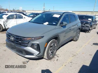 2025 Hyundai Tucson SEL with VIN 5NMJB3DE7SH501802, listed as a IAAI auction lot 41732301 with 2,942 mi miles and . Bid and sale history available at DreamBid. Image 2.