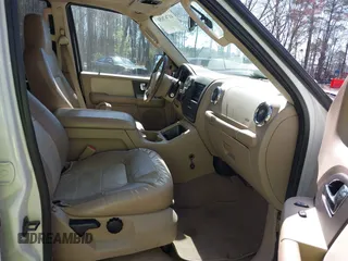 2005 Ford Expedition Eddie Bauer with VIN 1FMFU185X5LB08759, listed as a IAAI auction lot 41767650 with 272,530 mi miles. Bid and sale history available at carsss.com. Image 5.