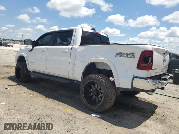 2021 Ram 1500 Laramie z VIN 1C6SRFJTXMN719184, wystawiony jako Copart lot #57024995 z przebiegiem 70 194 mil mil oraz Nie do naprawy • Non repairable. Historia ofert i sprzedaży dostępna na DreamBid. Obrazek 2.
