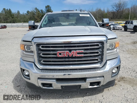 2015 GMC Sierra 2500HD SLT z VIN 1GT12ZE83FF658371, wystawiony jako Copart lot #50228565 z przebiegiem 126 077 mil mil oraz Szkoda całkowita • Salvage title. Historia ofert i sprzedaży dostępna na DreamBid. Obrazek 5.