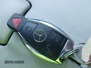 2014 Mercedes-Benz E 350 Sport z VIN WDDHF5KB2EA831973, wystawiony jako IAAI lot #41748637 z przebiegiem 153 481 mil mil oraz . Historia ofert i sprzedaży dostępna na DreamBid. Obrazek 11.