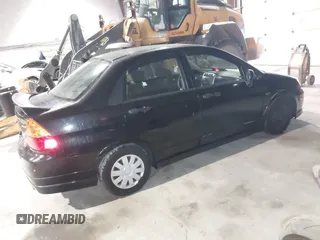 2005 Suzuki Aerio S z VIN JS2RA62S255250278, wystawiony jako IAAI lot #41322109 z przebiegiem 144 980 mil mil oraz . Historia ofert i sprzedaży dostępna na DreamBid. Obrazek 4.