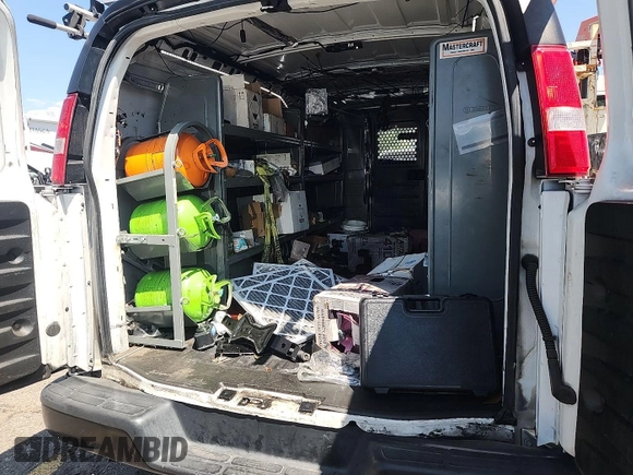 2020 Chevrolet Express Cargo with VIN 1GCWGAFP6L1186058, listed as a IAAI auction lot 42737734 with 106,149 mi miles and . Bid and sale history available at DreamBid. Image 27.