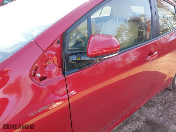2020 Toyota Prius L Eco with VIN JTDKARFU3L3122388, listed as a IAAI auction lot 41649358 with 30,945 mi miles. Bid and sale history available at carsss.com. Image 19.