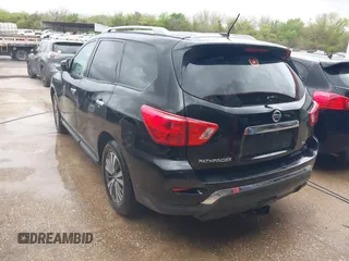 2018 Nissan Pathfinder SL with VIN 5N1DR2MN0JC633392, listed as a IAAI auction lot 41819626 with 160,504 mi miles. Bid and sale history available at carsss.com. Image 3.
