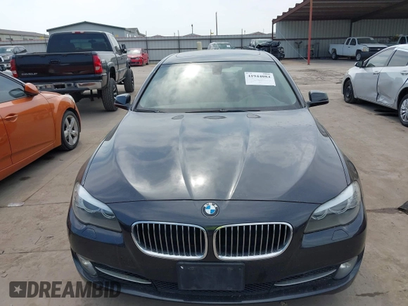2013 BMW 5 Series 528i xDrive z VIN WBAXH5C55DD109674, wystawiony jako IAAI lot #41944084 z przebiegiem 132 074 mil mil oraz . Historia ofert i sprzedaży dostępna na DreamBid. Obrazek 6.