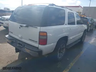 2002 Chevrolet Tahoe LT with VIN 1GNEK13Z62J320749, listed as a IAAI auction lot 41616061 with 224,363 mi miles. Bid and sale history available at carsss.com. Image 4.