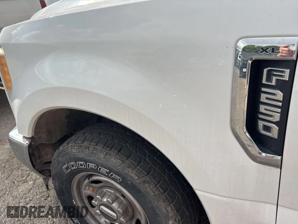 2017 Ford F-250 XL with VIN 1FT7W2A61HEC03778, listed as a IAAI auction lot 42783433 with 221,117 mi miles and . Bid and sale history available at DreamBid. Image 2.