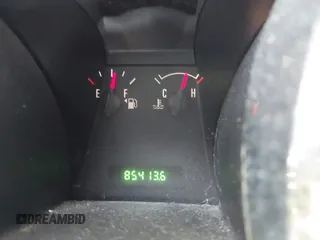 2005 Ford Mustang Deluxe с VIN 1ZVFT84N455215653, выставлен на аукционе IAAI как лот 42318911 с пробегом 85 413 миль миль и . История ставок и продаж доступна на DreamBid. Изображение 7.
