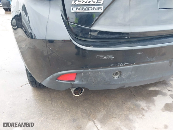 2016 Mazda Mazda3 i Grand Touring with VIN 3MZBM1N75GM267972, listed as a IAAI auction lot 41030060 with 86,065 mi miles. Bid and sale history available at carsss.com. Image 18.