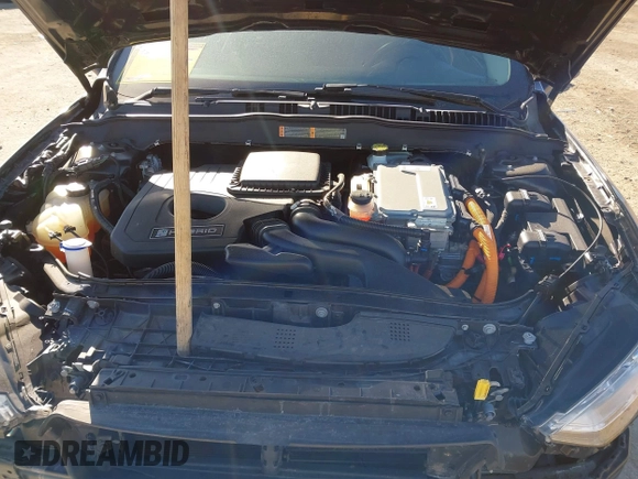2020 Ford Fusion SE with VIN 3FA6P0LU1LR134904, listed as a IAAI auction lot 41448356 with 84,459 mi miles and . Bid and sale history available at DreamBid. Image 10.