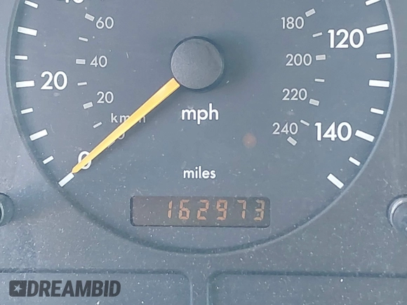 2003 Mercedes-Benz M-Class 3.2L with VIN 4JGAB54E03A383496, listed as a IAAI auction lot 41327756 with 162,973 mi miles. Bid and sale history available at carsss.com. Image 15.