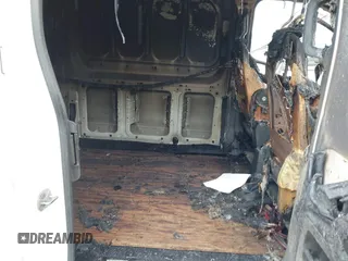 2017 Ford Transit z VIN 1FTYE1ZM2HKA20301, wystawiony jako IAAI lot #42323437 z przebiegiem Nie podano mil oraz . Historia ofert i sprzedaży dostępna na DreamBid. Obrazek 8.
