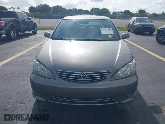 2006 Toyota Camry STD z VIN 4T1BE32K96U719755, wystawiony jako IAAI lot #42484020 z przebiegiem 155 910 mil mil oraz . Historia ofert i sprzedaży dostępna na DreamBid. Obrazek 12.