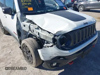 2018 Jeep Renegade Trailhawk with VIN ZACCJBCB1JPH28490, listed as a IAAI auction lot 41406910 with 76,003 mi miles. Bid and sale history available at carsss.com. Image 6.