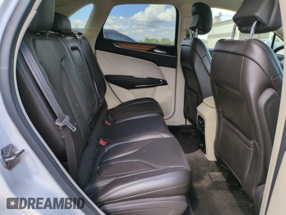 2016 Lincoln MKC Select with VIN 5LMCJ2D9XGUJ22052, listed as a Copart auction lot 71484584 with 88,799 mi miles and Salvage Title. Bid and sale history available at DreamBid. Image 11.