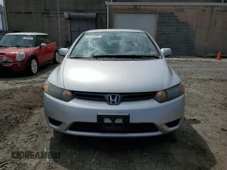 2008 Honda Civic Cpe LX with VIN 2HGFG11668H565716, listed as a Copart auction lot 70995934 with 152,069 mi miles and Salvage Title. Bid and sale history available at carsss.com. Image 5.