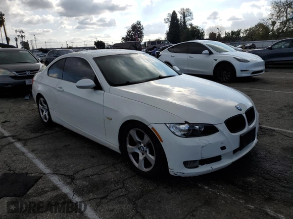2008 BMW 3 Series 328i z VIN WBAWV13538P119914, wystawiony jako Copart lot #45046775 z przebiegiem 193 008 mil mil oraz Czysty tytuł • Clean title. Historia ofert i sprzedaży dostępna na DreamBid. Obrazek 4.