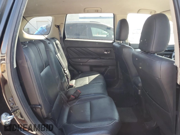 2018 Mitsubishi Outlander SEL с VIN JA4J24A50JZ055328, выставлен на аукционе Copart как лот 52754015 с пробегом 146 524 миль миль и Списание • Salvage title. История ставок и продаж доступна на DreamBid. Изображение 11.