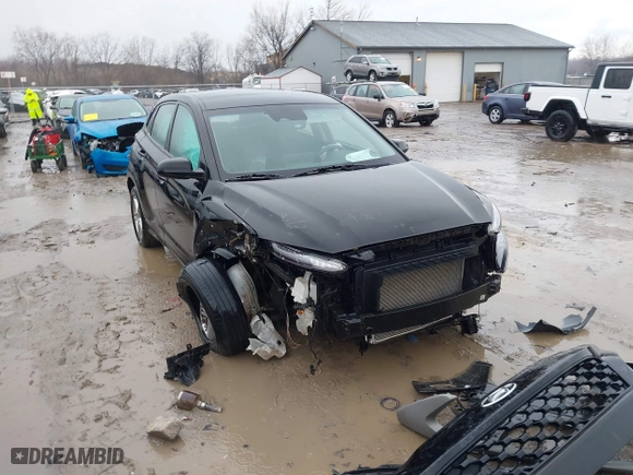 2022 Hyundai Kona Preferred with VIN KM8K22ABXNU840166, listed as a IAAI auction lot 41913193 with 35,722 mi miles. Bid and sale history available at carsss.com. Image 1.